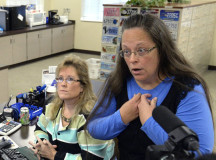 Kentucky’s Jailed Clerk For Anti-Gay Support To Return Office Monday