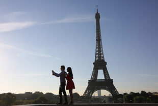 HomeAway Vacation Rental Company Offers Chance To Stay On Eiffel Tower During Euro 2016