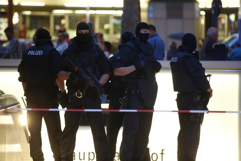 Munich Mall Shooting Ends; Lone Gunman Shot Himself; 9 People Killed