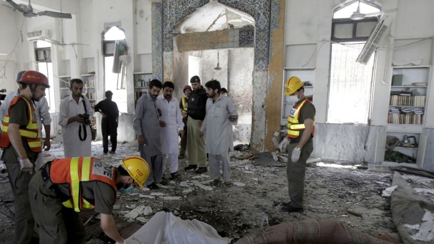breaking-suicide-bomb-kills-2-dozen-in-a-pakistan-mosque