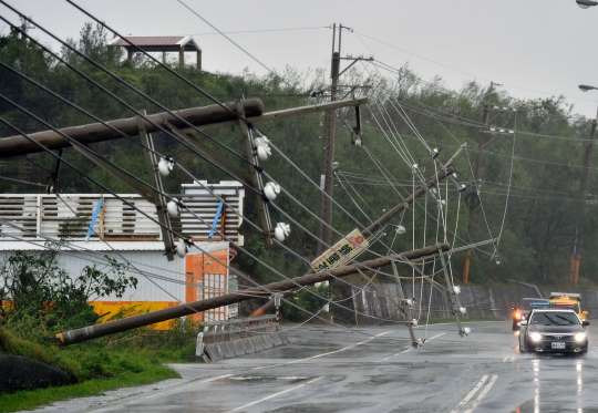 super-typhoon-meranti-exits-taiwan-hits-mainland-china