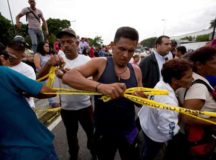 Demonetization Results With Loot, Riots, Protests In Venezuela