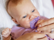 How to Choose Right Pacifier for an Infant and Toddler