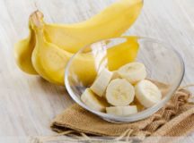 How to Achieve Beautiful Skin and Hair with Bananas
