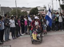 Only 20 asylum seekers a day to cross Tijuana-San Diego border