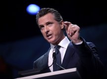 California Gov. Orders Citizens to Stay at Home